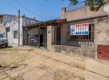 Casa · 120m² · 4 Ambientes · 1 Cochera · Venta Casa 4 Amb Ramos Mejia - Apto Credito