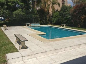 Casa · 298m² · 6 Ambientes · Venta Casa Barrio Campos de Alvarez Exc Ubicacion