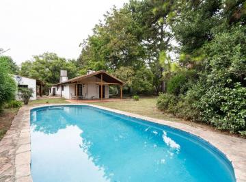 Casa · 112m² · 4 Ambientes · 3 Cocheras · Casa en Venta 3 Dorm con Piscina. Ing. Maschwitz