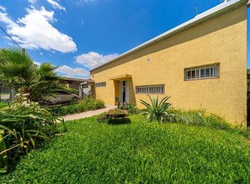 Casa · 138m² · 3 Ambientes · 1 Cochera · Casa en Venta en Roldan