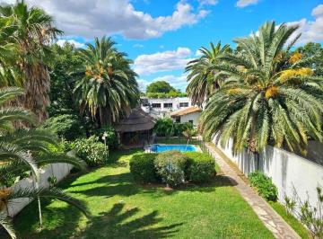 Casa · 276m² · 5 Ambientes · 2 Cocheras · Venta Casa 5 Amb Quincho Pileta Lote Moreno Credit