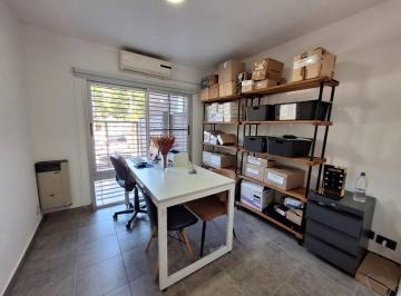 Oficina comercial · 37m² · 1 Cochera · Venta Oficina Local con Cochera Frente Haedo Norte