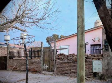 Casa · 145m² · 5 Ambientes · Casa a Refaccionar a La Venta