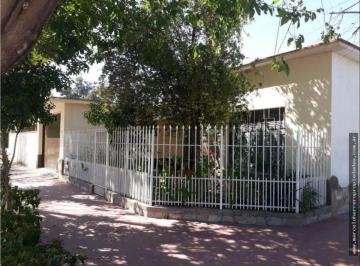 Casa · 160m² · 6 Ambientes · 1 Cochera · Casa Amplia La Colonia Junín