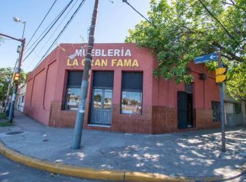 Local comercial · 730m² · 3 Cocheras · Venta Local Comercial con Galpon Genova y Travesia