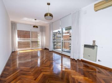 Departamento · 83m² · 4 Ambientes · 1 Cochera · Departamento en Venta Centro Tres Dorm.