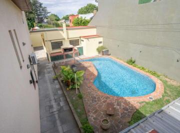 Casa · 390m² · 7 Ambientes · 3 Cocheras · Casa 7 Amb C/pileta y Parrilla Venta Florida Este