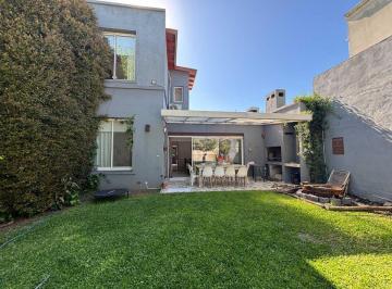 Casa · 165m² · 5 Ambientes · 1 Cochera · Venta Casa 5 Amb en Bella Vista con Pileta