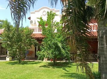 Casa · 364m² · 5 Ambientes · 6 Cocheras · Country Ayres del Sur - 4 Dorm. (2 en Pb). Piscina C/ Hidro