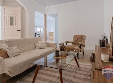PH · 148m² · 4 Ambientes · 1 Cochera · Casa en Venta - La Plata