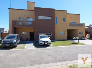 Casa · 600m² · 5 Ambientes · 5 Cocheras · Casa en Venta - 4 Dorm. 4 Baños - 5 Cochera - 600 m² - Guernica