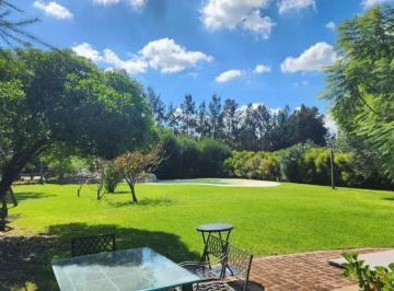 Casa · 200m² · 5 Ambientes · 4 Cocheras · Casa Chalet en Venta en Santa Teresa, Villanueva, Tigre