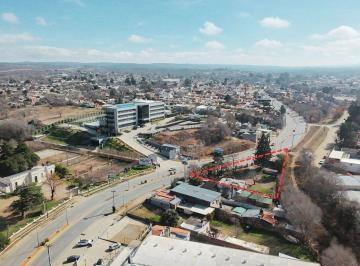 Local comercial · 198m² · Venta Local Cosquin Sobre Av con Casa