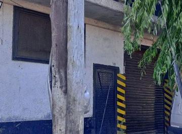 Bodega-Galpón · 285m² · Galpón de 285 m Cub en Venta en La Tablada C/ofi