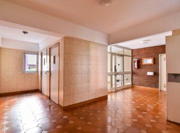 Departamento · 56m² · 3 Ambientes · Oport. Vta 3 Amb. Av Castañares 4600!