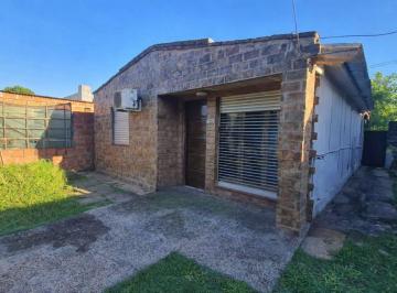 Casa · 55m² · 4 Ambientes · Venta/vivienda 2 Dorm./b° Villa Podio/patio Verde
