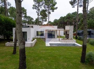 Casa · 155m² · 4 Ambientes · Venta Casa 4 Ambientes Isla del Golf Pinamar