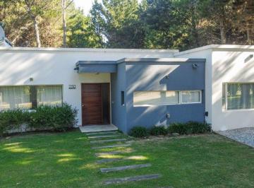 Casa · 150m² · 5 Ambientes · Venta Casa en Costa Esmeralda