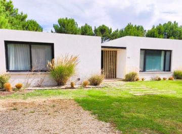 Casa · 174m² · 5 Ambientes · Venta Casa Costa Esmeralda 4 Dorm. y Piscina