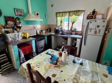 Casa · 63m² · 3 Ambientes · Casa 3 Amb en Venta en Burzaco Jardin y P/permuta