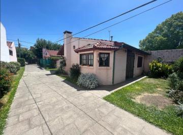 Casa · 59m² · 4 Ambientes · 2 Cocheras · Duplex Venta Moreno