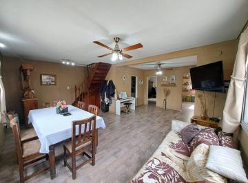 Casa · 90m² · 4 Ambientes · 2 Cocheras · Casa en Venta 4 Ambientes en Ezeiza con Pileta