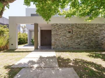 Casa · 209m² · 5 Ambientes · 2 Cocheras · Venta Casa 5 Amb en Sofitel Cardales Country Club