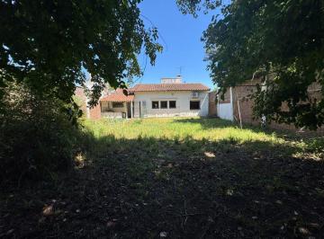 Casa · 128m² · 4 Ambientes · 1 Cochera · Venta Casa 4amb Padua Estacion con Parque Libre