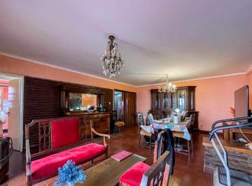 Departamento · 170m² · 6 Ambientes · Casa Venta La Plata 3 Dorm. en PH Terraza