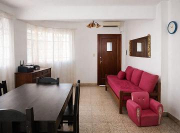 Casa · 52m² · 4 Ambientes · 1 Cochera · Casa en Venta La Plata 2 Dorm.