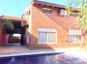 Casa · 140m² · 4 Ambientes · 2 Cocheras · Venta Casa 4 Ambientes con Pileta Pablo Nogues