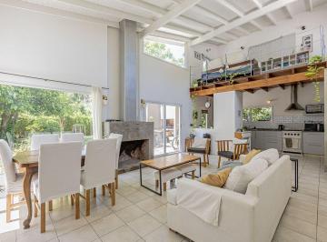 Casa · 125m² · 3 Ambientes · 2 Cocheras · Venta Casa 3amb Bella Vista Barrio La Frizia