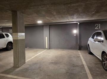 Garage · 16m² · Venta Cochera Cubierta Zona Centro