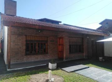 Casa · 206m² · 5 Ambientes · 2 Cocheras · Casa en Venta - 3 Dorm. 1 Baño - San Miguel