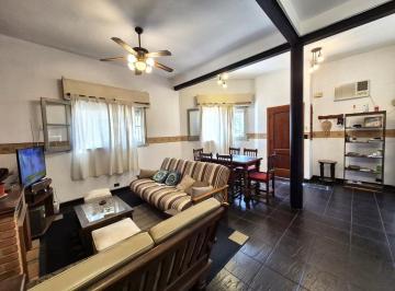 Casa · 132m² · 4 Ambientes · 1 Cochera · Venta Casa 4 Amb - Cochera - Terraza - Patio - Lanus Oeste