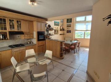 PH · 155m² · 5 Ambientes · 1 Cochera · Venta Departamento Triplex C/ Quincho y Cochera
