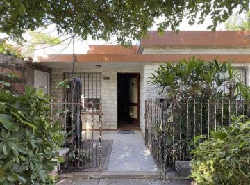 Casa · 136m² · 4 Ambientes · 1 Cochera · Oportunidad en Puerto San Martin Calle Falucho 284