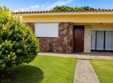 Casa · 120m² · 3 Ambientes · 1 Cochera · Venta Casa 2 Dorm. Parrillero Parque del Plata