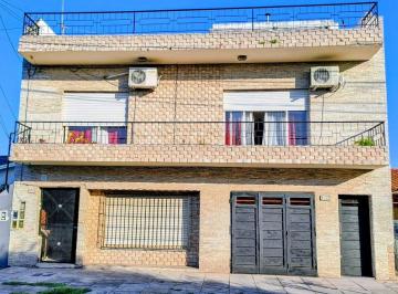 PH · 96m² · 3 Ambientes · 1 Cochera · PH 4 Ambientes Terraza Propia y Cochera