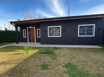 Casa · 110m² · 4 Ambientes · Casa 4 Amb. con Pileta en Barrio Semi Cerrado