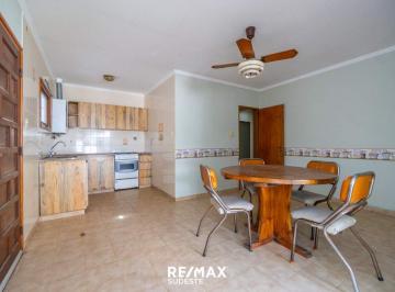 Casa · 81m² · 3 Ambientes · Venta Casa 3 Ambientes Patio Quincho Monte Hermoso