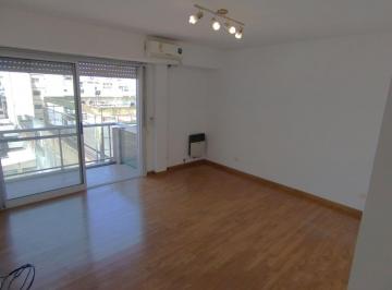 Departamento · 43m² · 2 Ambientes · Venta Depto 2 Amb en Piso Alto, Balcon, Zona Uade