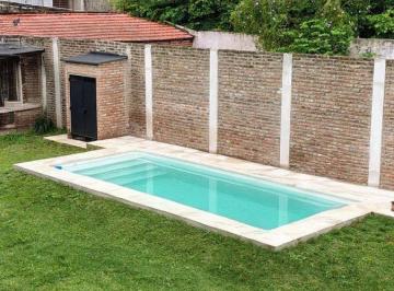 Casa · 230m² · 6 Ambientes · 1 Cochera · Venta Casa 6 Ambientes Caseros Ideal Multifamiliar