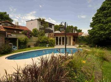 Casa · 295m² · 6 Ambientes · 1 Cochera · Casa Apta Desarrollo Multifamiliar Venta Olivos
