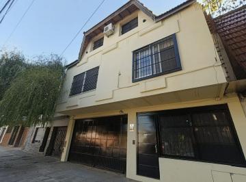 Casa · 320m² · 8 Ambientes · 5 Cocheras · Venta Casa Multifamiliar Villa Luro C/ascensor