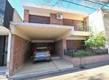 Casa · 195m² · 4 Ambientes · 1 Cochera · Casa en Venado Tuerto - Mitre 576