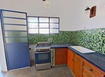 PH · 93m² · 4 Ambientes · PH en Venta 4 Amb en Quilmes con Patio y Lavadero