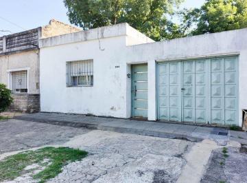 Casa · 163m² · 4 Ambientes · 1 Cochera · Casa en Venta en Remedios de Escalada