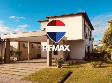 Casa · 127m² · 4 Ambientes · 2 Cocheras · Venta Casa Barrio Privado Altos del Cevil 2