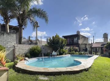 Casa · 149m² · 5 Ambientes · 1 Cochera · Venta Casa de 4 Dorm. en Longchamps - Pileta - Patio + Departamento 3 Ambientes
